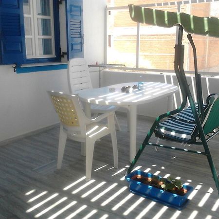 Villa Kostas เปริสซา ภายนอก รูปภาพ