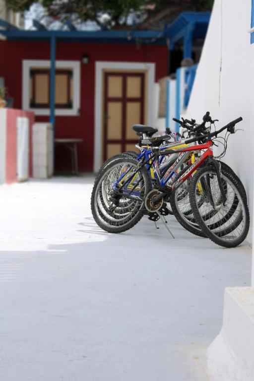 Villa Kostas เปริสซา ภายนอก รูปภาพ
